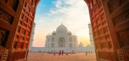 Taj Mahal at sunrise in Agra, Uttar Pradesh, India